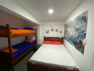 Palafitos Double Room - Acuarios Hostal